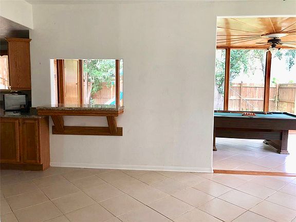 4th image of 2255 Riveroaks Dr