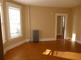 70 Russell St APT 4, Worcester, MA 01609