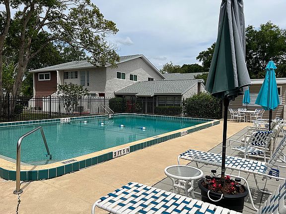 5th image of 2782 Curry Ford Rd