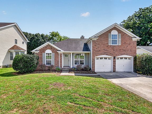3rd image of 1120 Dawnwood Dr