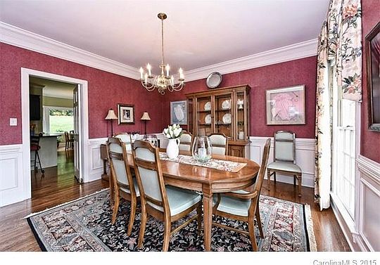 3rd image of 10400 Oak Pond Cres