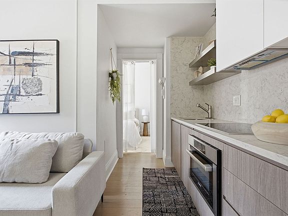 4th image of 21 Beacon St APT 11L