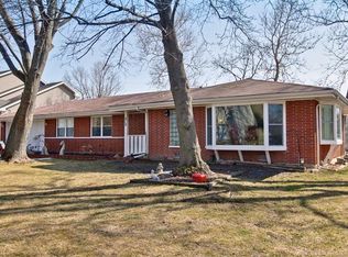 918 Jackson Ave, Wauconda, IL 60084
