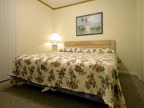 5th image of 507 W Beach Blvd #501