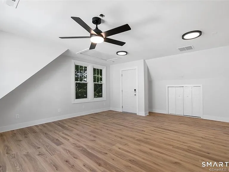 19 Willard St #3 — Photo 11