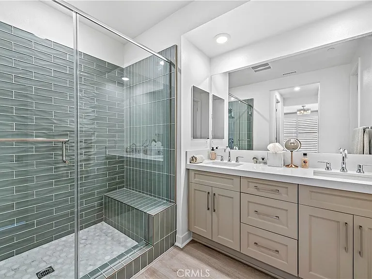 1309 Doheny Way — Photo 28