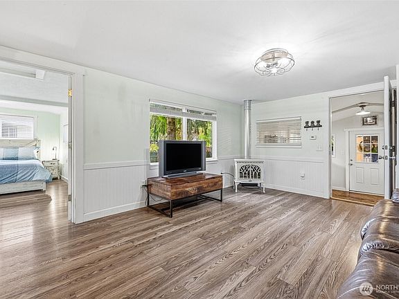 5th image of 6124 Willow Pl