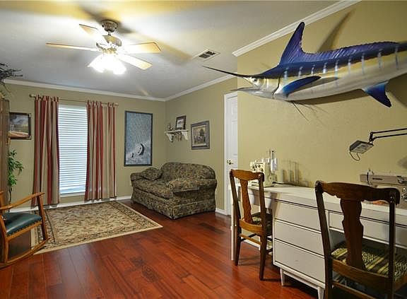 4th image of 3714 Bishop Hill Dr
