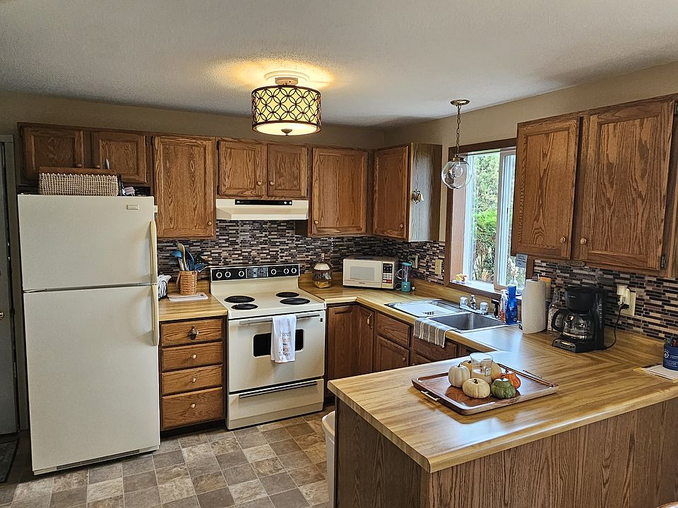 Kitchen fully equipped