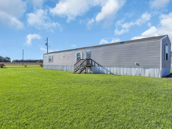 2106 Armview Rd., Loris, SC 29569