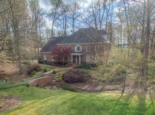 3 Chowan Rd, Greensboro, NC 27407