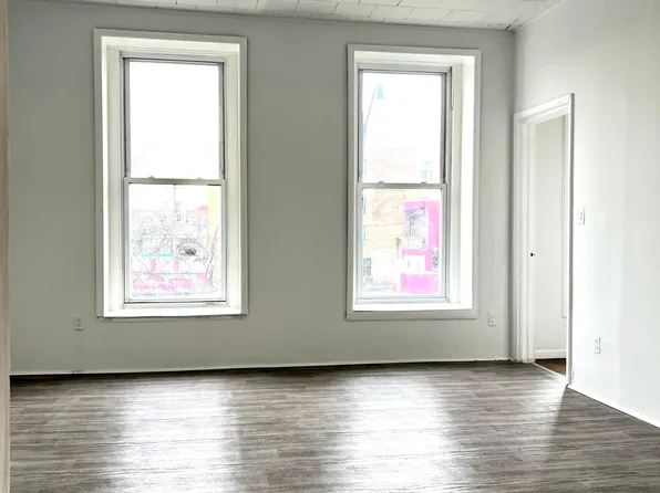 1843 S Blue Island Ave #2F, Chicago, IL 60608