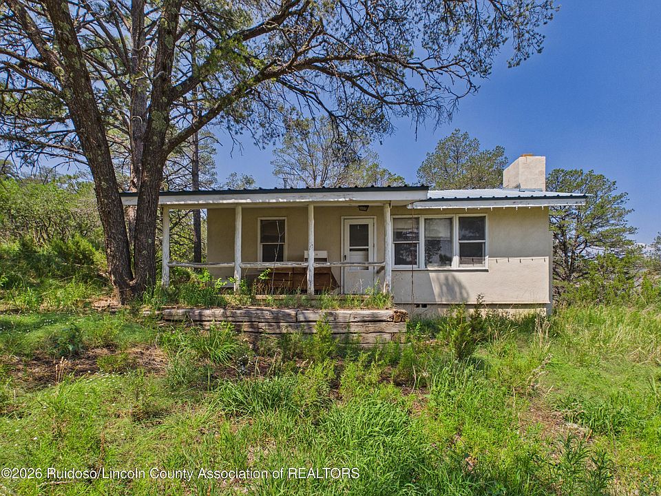 1st image of 208 Spring Rd