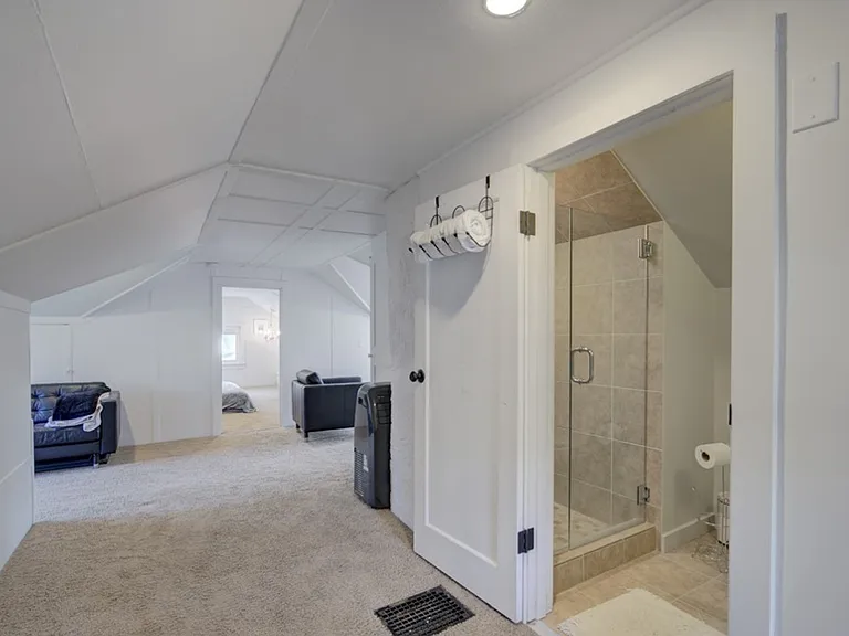 10104 NE 189th St #A — Photo 11