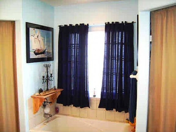 4th image of 16-2051 Emerald Dr