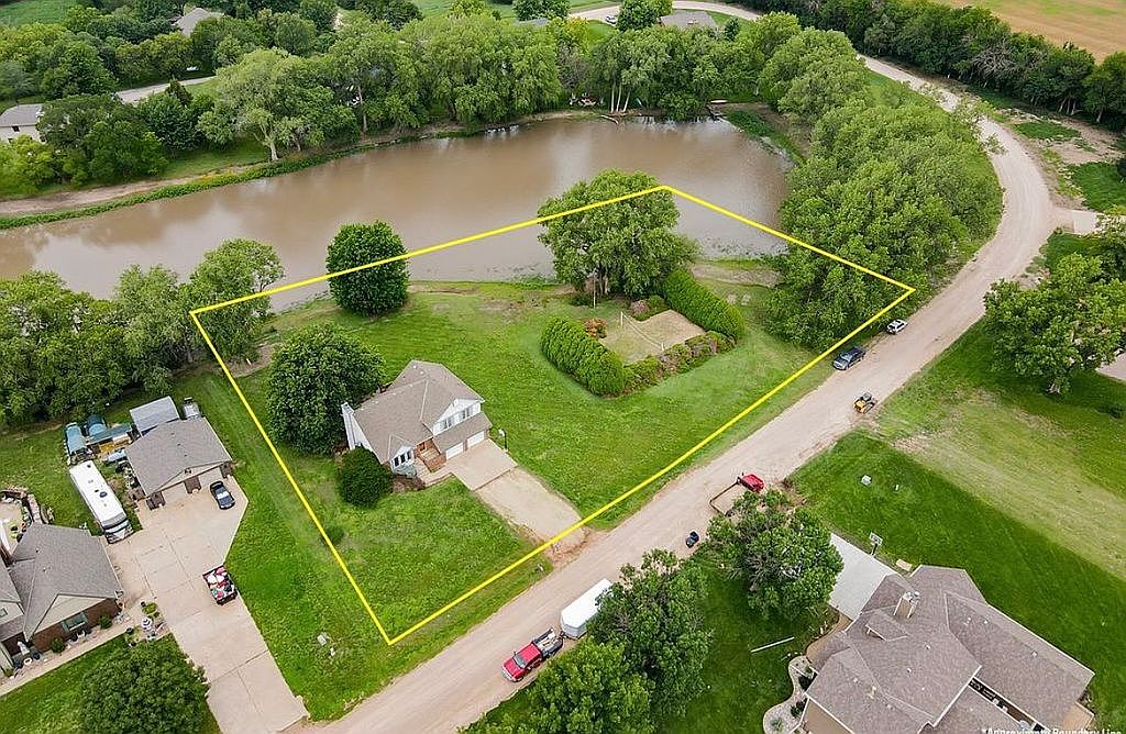21029 W Tower Lakes Cir, Colwich, KS 67030 Zillow