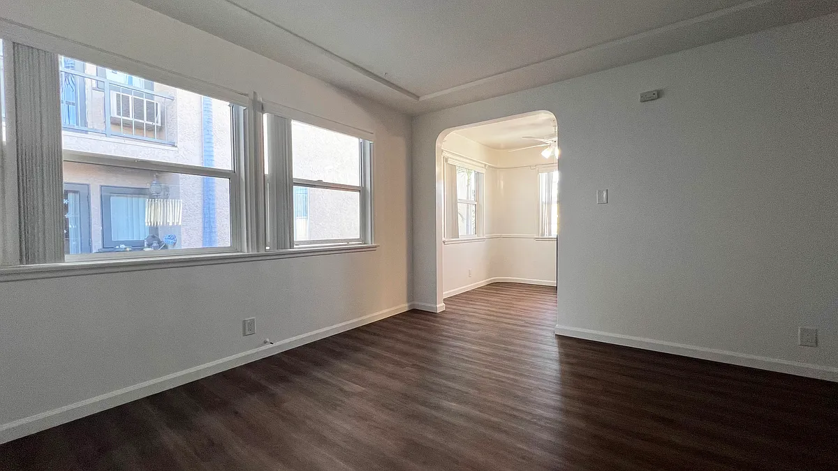 Building Photo - 3317 Castle Heights Ave #8