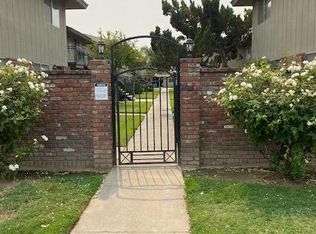 4262 E Dayton Ave APT B, Fresno, CA 93726