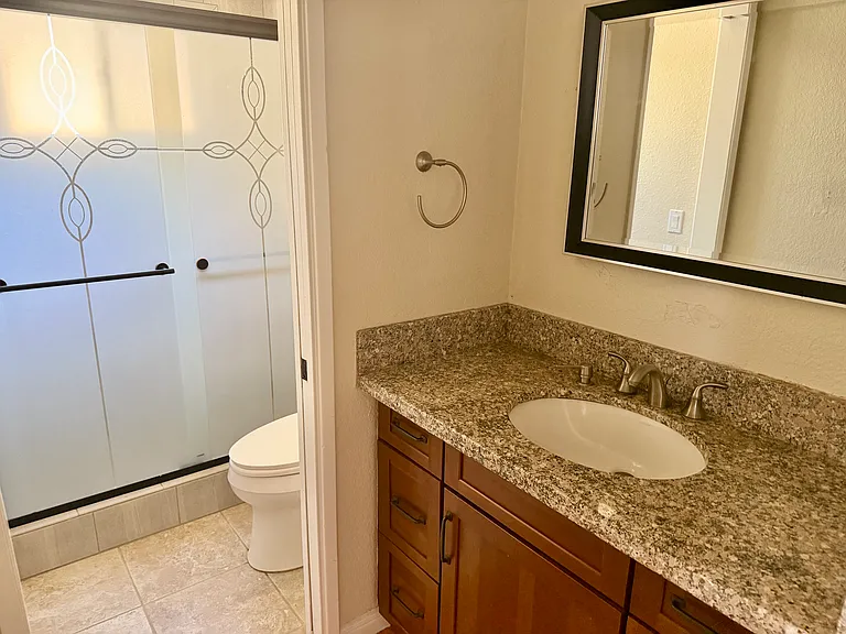 9015 Phoenix Ave — Photo 11