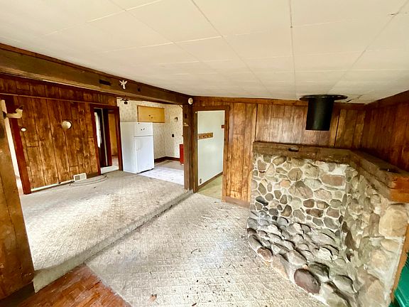 5th image of 6384 Charleen Ln
