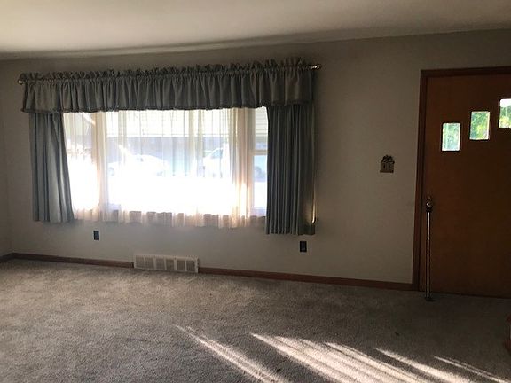 2nd image of 521 Arch St