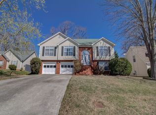 920 Sugar Meadow Dr, Sugar Hill, GA 30518