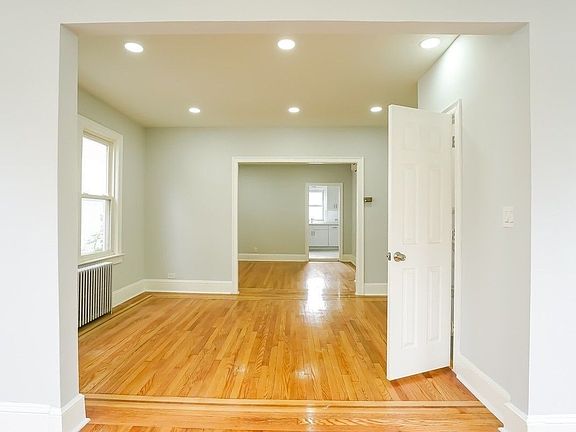 2nd image of 4627 Bronx Blvd #1