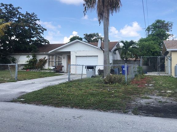 2nd image of 1721 NW 1st Ter