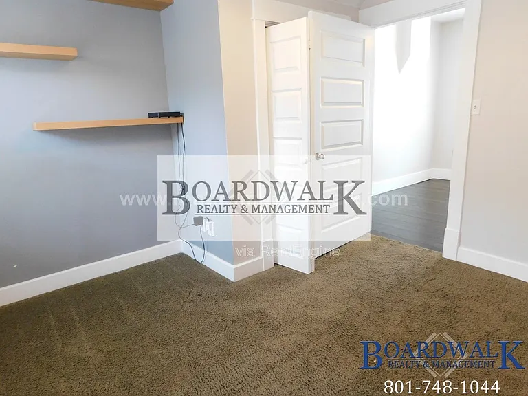 657 E Warnock Ave — Photo 21