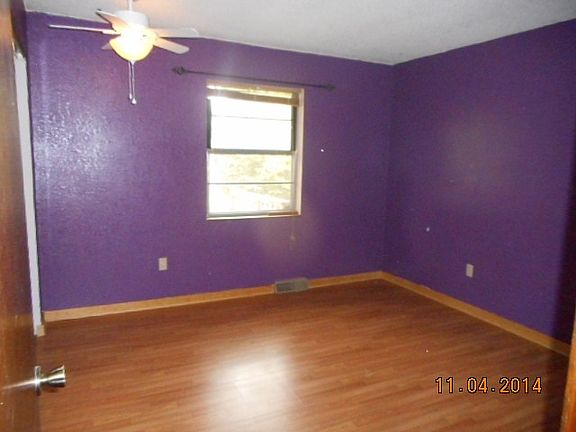 5th image of 4014 Hedges Ave