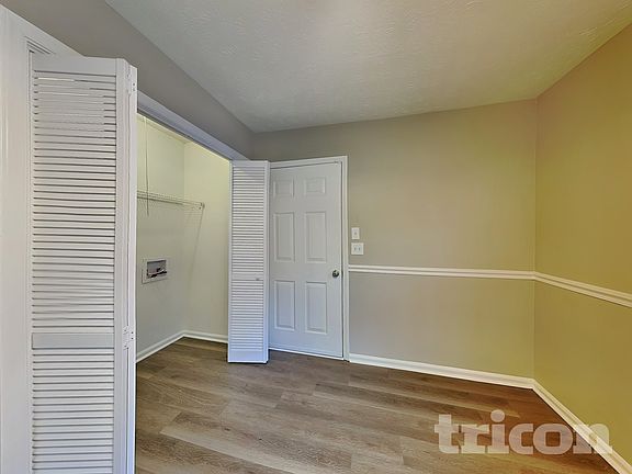 4th image of 1261 Appian Way