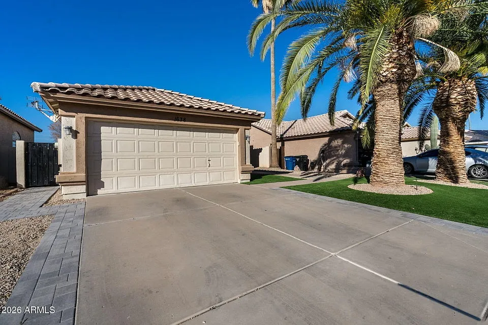 3 bed, 1248 sqft, $2,650 — Photo 2