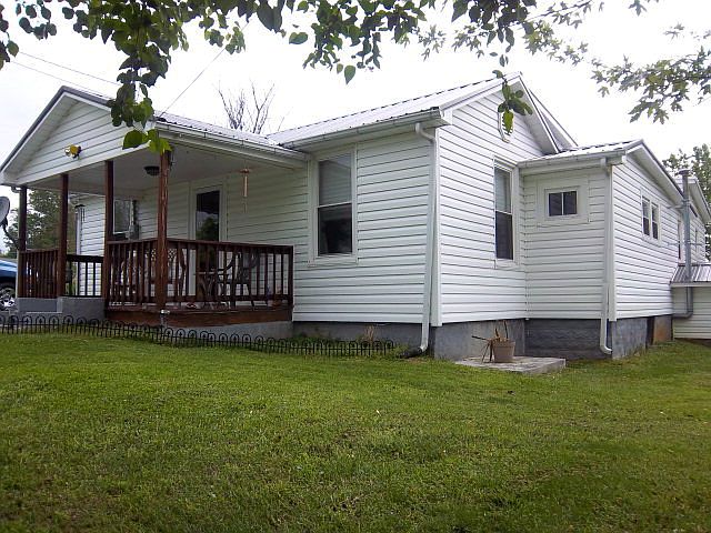 1st image of 870 S 11th St