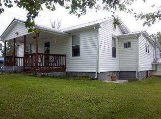 870 S 11th St, Wytheville, VA