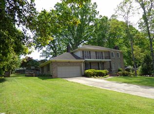 221 Devon Dr, Mauldin, SC 29662