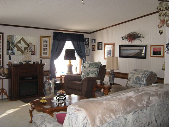 4th image of 274 Sunset Dr