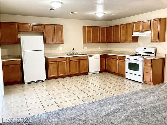 4th image of 1704 Crest Haven Ave