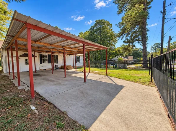 912 S 13th St, Longview, TX 75602