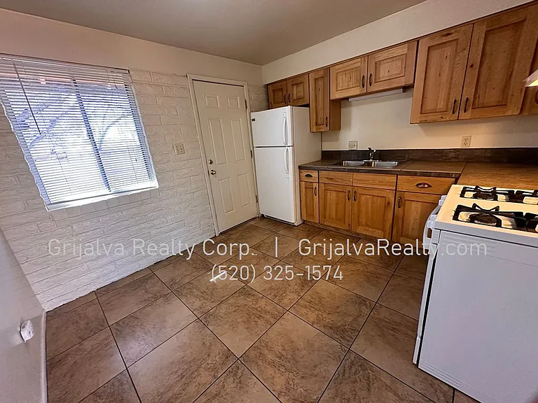 3256 Blacklidge Maintenance — Photo 5