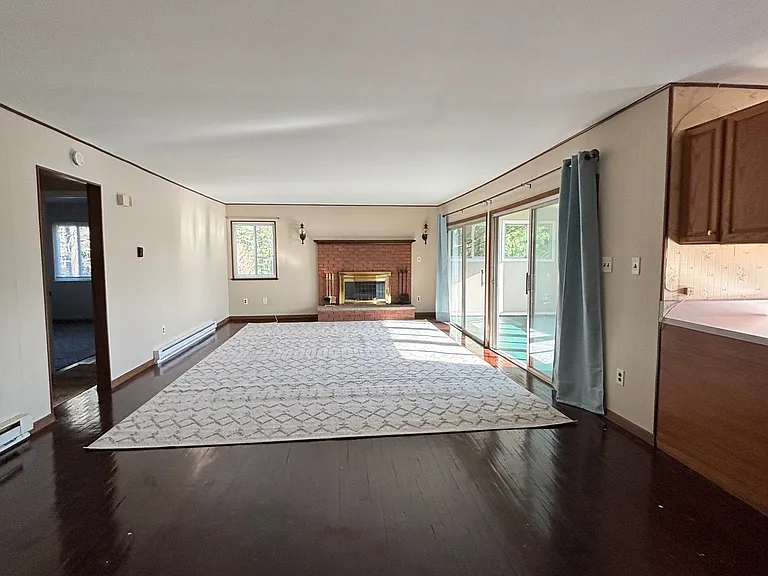 274 Lake Shr E #C — Photo 3