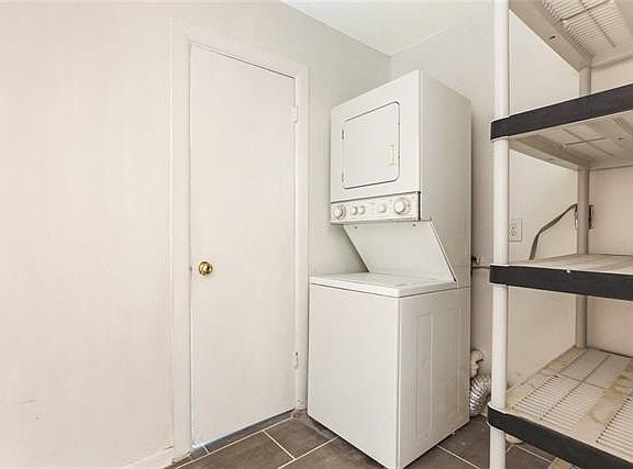 5th image of 513 Mandeville St