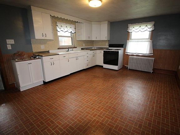 5th image of 556 Martic Heights Dr