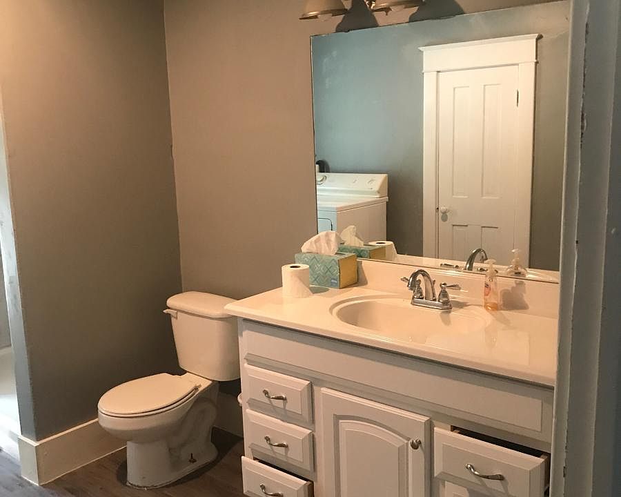 1st image of 1001 W Ashland Ave