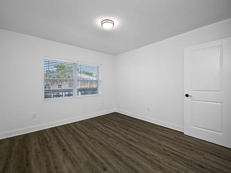 KC Flats Apartments — Photo 81
