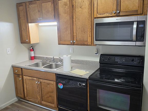 5th image of 5 Springdale Dr NW