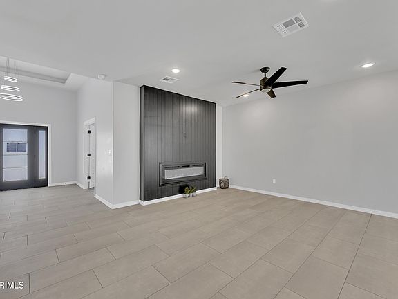 5th image of 13341 Emerald Pearl Dr