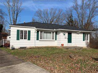 1226 Ridge Dr, South Charleston, WV 25309