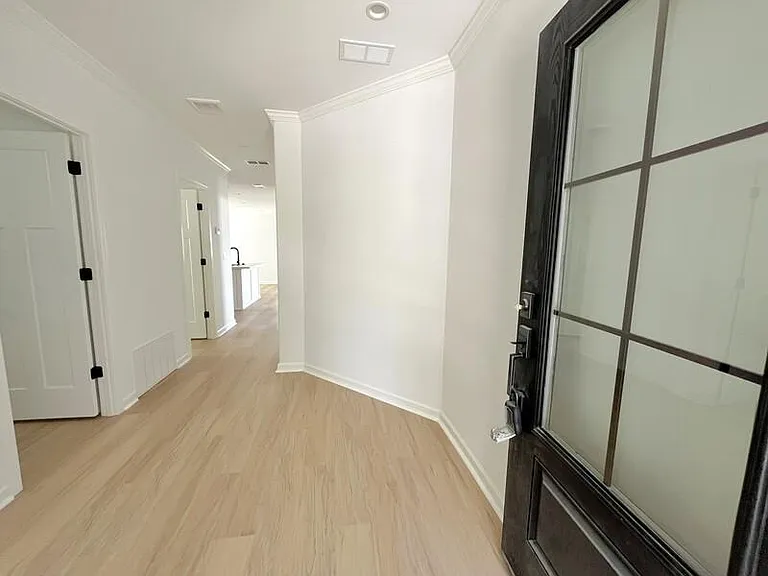 5656 Woodford St #5656E — Photo 11