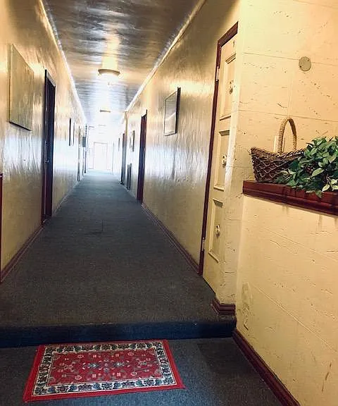 2329 Crenshaw Blvd — Photo 8
