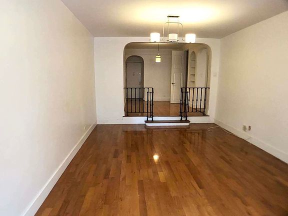 3rd image of 18 E 21st St #1G